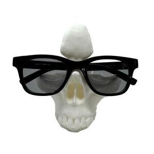 White 3D Printed Skull Sunglasses Holder Stand PLA Plastic Display 5” High-Res